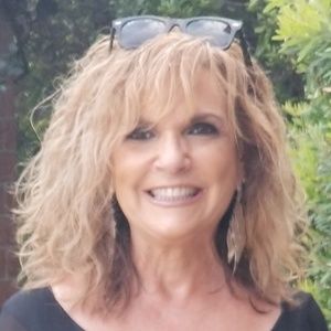 Meet your Posher, Renee